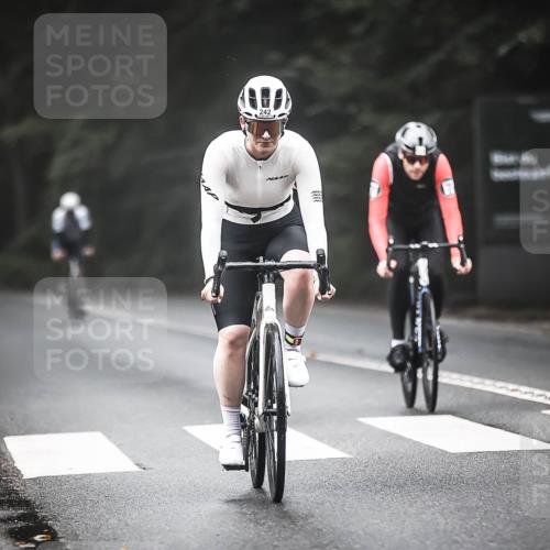 13.09.2026 - Stadtparktriathlon H.Heesch http://msf.ph/oto/10362574 13.09.2026 10:05:24 Radfahren 225, 238, 242, 262, 264, 322 meine-sportfotos.de