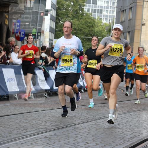 13.09.2026 - 21. swb-Marathon Bremen Strokosch-Dieckow http://msf.ph/oto/10362584 13.09.2026 10:58:54 Ziel 10878, 10879, 11004, 11030, 11152, 11189, 11384, 11455, 11488, 11686, 11743, 11953, 11955, 12180, 12237, 12320, 12499, 12505, 12518, 10383, 10415, 10427, 10477, 10668, 10787, 10843, 11034, 11267, 11278, 11602, 11913, 12015, 12127, 12131, 12200, 12271, 12297 meine-sportfotos.de