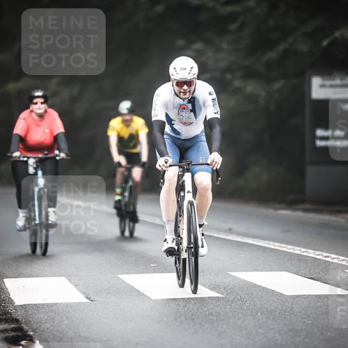 13.09.2026 - Stadtparktriathlon H.Heesch http://msf.ph/oto/10362599 13.09.2026 10:05:29 Radfahren 225, 238, 242, 278, 310 meine-sportfotos.de