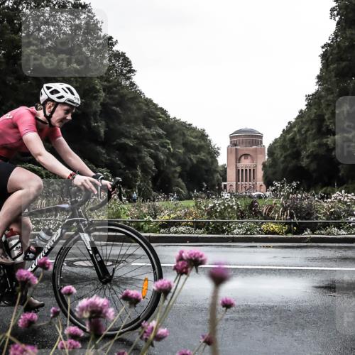 13.09.2026 - Stadtparktriathlon H.Heesch http://msf.ph/oto/10362600 13.09.2026 12:24:29 Radfahren 977, 1053, 1111, 1186 meine-sportfotos.de