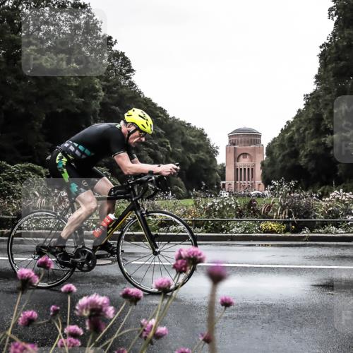 13.09.2026 - Stadtparktriathlon H.Heesch http://msf.ph/oto/10362607 13.09.2026 12:24:32 Radfahren 977, 1111, 1186 meine-sportfotos.de