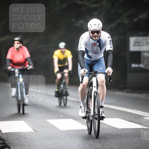 13.09.2026 - Stadtparktriathlon H.Heesch http://msf.ph/oto/10362611 13.09.2026 10:05:29 Radfahren 225, 238, 242, 278, 310 meine-sportfotos.de