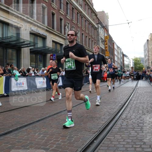 13.09.2026 - 21. swb-Marathon Bremen Strokosch-Dieckow http://msf.ph/oto/10362615 13.09.2026 13:36:36 Ziel 551, 813, 843, 950, 1285, 1641, 1849, 1936, 2241, 2275, 2930, 3122, 3541, 3635, 3787, 3815, 3874, 3909, 3998, 4261, 4335, 4410, 4448, 4892, 5236, 5355, 5447, 5823, 6050, 6056, 6269, 6280, 6408, 6431, 6966, 7046, 7229, 7237, 7398, 7445, 7640, 7656, 7937, 8034, 8498, 8685, 8839, 9310, 9331, 9415, 9589, 9658, 9807, 9840, 164, 372, 900, 1738, 1880, 2467, 2673, 2692, 2700, 2731, 2819, 2823, 3067, 3585, 3815, 4006, 4050 meine-sportfotos.de