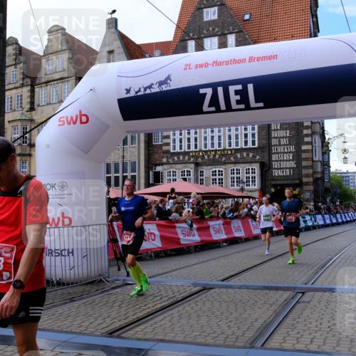 13.09.2026 - 21. swb-Marathon Bremen Tim E. http://msf.ph/oto/10362640 13.09.2026 13:00:09 Ziel 807, 1320, 1485, 6557, 8850, 9153 meine-sportfotos.de