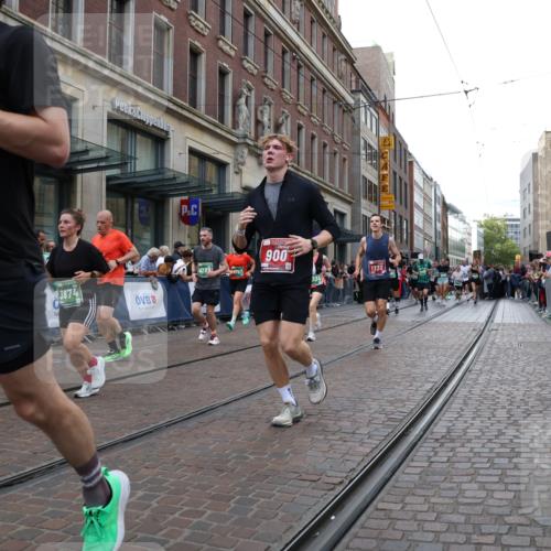 13.09.2026 - 21. swb-Marathon Bremen Strokosch-Dieckow http://msf.ph/oto/10362655 13.09.2026 13:36:36 Ziel 551, 813, 843, 950, 1285, 1641, 1849, 1936, 2241, 2275, 2930, 3122, 3541, 3635, 3787, 3815, 3874, 3909, 3998, 4261, 4335, 4410, 4448, 4892, 5236, 5355, 5447, 5823, 6050, 6056, 6269, 6280, 6408, 6431, 6966, 7046, 7229, 7237, 7398, 7445, 7640, 7656, 7937, 8034, 8498, 8685, 8839, 9310, 9331, 9415, 9589, 9658, 9807, 9840, 164, 372, 900, 1738, 1880, 2467, 2673, 2692, 2700, 2731, 2819, 2823, 3067, 3585, 3815, 4006, 4050 meine-sportfotos.de