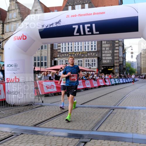 13.09.2026 - 21. swb-Marathon Bremen Tim E. http://msf.ph/oto/10362667 13.09.2026 13:00:11 Ziel 603, 735, 807, 1320, 1485, 6557, 8850, 9153 meine-sportfotos.de