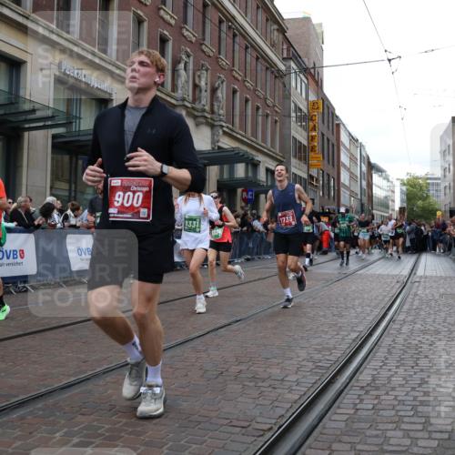 13.09.2026 - 21. swb-Marathon Bremen Strokosch-Dieckow http://msf.ph/oto/10362670 13.09.2026 13:36:37 Ziel 551, 813, 843, 950, 1285, 1641, 1849, 1936, 1991, 2241, 2275, 2930, 3122, 3541, 3635, 3787, 3874, 3909, 3998, 4261, 4335, 4410, 4448, 4892, 5236, 5355, 5447, 5823, 6050, 6056, 6269, 6280, 6408, 6431, 6629, 6961, 6966, 7046, 7229, 7237, 7398, 7445, 7640, 7937, 8034, 8498, 8685, 8839, 9310, 9317, 9331, 9415, 9589, 9658, 9807, 9840, 164, 372, 900, 1738, 1880, 2467, 2673, 2692, 2700, 2731, 2819, 2823, 3067, 3585, 3815, 4006, 4050 meine-sportfotos.de