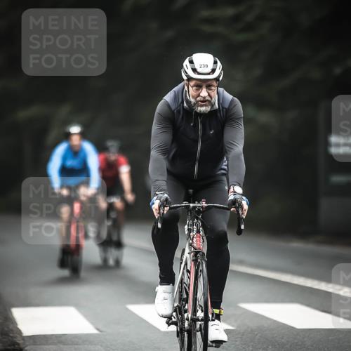 13.09.2026 - Stadtparktriathlon H.Heesch http://msf.ph/oto/10362708 13.09.2026 10:06:09 Radfahren 214, 239, 345 meine-sportfotos.de