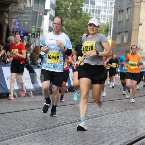 13.09.2026 - 21. swb-Marathon Bremen Strokosch-Dieckow http://msf.ph/oto/10362711 13.09.2026 10:58:54 Ziel 10878, 10879, 11004, 11030, 11152, 11189, 11384, 11455, 11488, 11686, 11743, 11953, 11955, 12180, 12237, 12320, 12499, 12505, 12518, 10383, 10415, 10427, 10477, 10668, 10787, 10843, 11034, 11267, 11278, 11602, 11913, 12015, 12127, 12131, 12200, 12271, 12297 meine-sportfotos.de