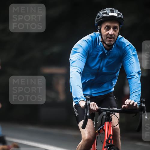 13.09.2026 - Stadtparktriathlon H.Heesch http://msf.ph/oto/10362762 13.09.2026 10:06:12 Radfahren 214, 239, 345 meine-sportfotos.de