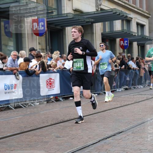 13.09.2026 - 21. swb-Marathon Bremen Strokosch-Dieckow http://msf.ph/oto/10362767 13.09.2026 13:36:39 Ziel 551, 813, 843, 950, 1285, 1641, 1849, 1854, 1936, 1991, 2241, 2275, 2531, 2930, 3122, 3541, 3635, 3732, 3787, 3874, 3894, 3909, 3998, 4261, 4335, 4410, 4448, 4932, 5236, 5355, 5447, 5823, 6050, 6056, 6269, 6408, 6431, 6629, 6961, 6966, 7006, 7046, 7398, 7445, 7640, 7937, 8034, 8498, 8685, 8839, 9310, 9317, 9331, 9415, 9589, 9658, 9807, 9840, 164, 372, 900, 1738, 1880, 2467, 2673, 2692, 2700, 2731, 2819, 2823, 3067, 3585, 3815, 4006, 4050 meine-sportfotos.de