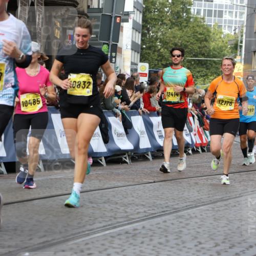 13.09.2026 - 21. swb-Marathon Bremen Strokosch-Dieckow http://msf.ph/oto/10362774 13.09.2026 10:58:56 Ziel 10878, 10879, 11004, 11030, 11189, 11228, 11384, 11488, 11743, 11955, 12180, 12237, 12320, 12499, 12505, 10383, 10415, 10427, 10477, 10668, 10843, 11034, 11602, 11913, 12015, 12127, 12131, 12200, 12271, 12297 meine-sportfotos.de
