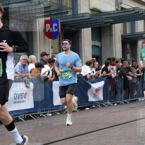 13.09.2026 - 21. swb-Marathon Bremen Strokosch-Dieckow http://msf.ph/oto/10362816 13.09.2026 13:36:40 Ziel 551, 813, 843, 950, 1285, 1641, 1849, 1854, 1936, 1991, 2241, 2275, 2531, 2930, 3122, 3541, 3635, 3732, 3787, 3874, 3894, 3909, 3998, 4261, 4335, 4410, 4448, 4932, 4947, 5236, 5355, 5447, 5823, 6046, 6050, 6056, 6269, 6408, 6431, 6629, 6961, 6966, 7006, 7046, 7398, 7445, 7640, 7937, 8034, 8458, 8498, 8685, 8839, 9140, 9310, 9317, 9331, 9415, 9589, 9658, 9807, 9840, 164, 372, 900, 1738, 1880, 1936, 2467, 2673, 2692, 2700, 2731, 2819, 2823, 3067, 3585, 3815, 4006, 4050 meine-sportfotos.de