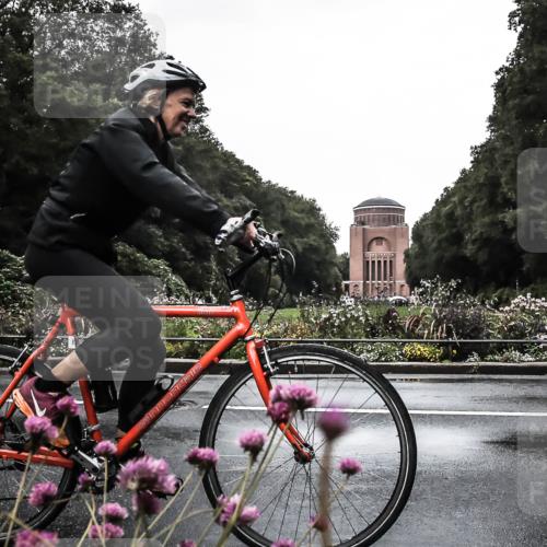 13.09.2026 - Stadtparktriathlon H.Heesch http://msf.ph/oto/10362870 13.09.2026 12:26:11 Radfahren 1043, 1045, 1086, 1096, 1115 meine-sportfotos.de