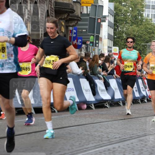 13.09.2026 - 21. swb-Marathon Bremen Strokosch-Dieckow http://msf.ph/oto/10362890 13.09.2026 10:58:57 Ziel 10878, 10879, 11030, 11189, 11228, 11384, 11488, 11743, 11955, 12180, 12237, 12320, 12499, 12505, 10383, 10415, 10427, 10477, 10668, 10843, 11034, 11602, 11913, 12015, 12118, 12127, 12131, 12200, 12271, 12297 meine-sportfotos.de