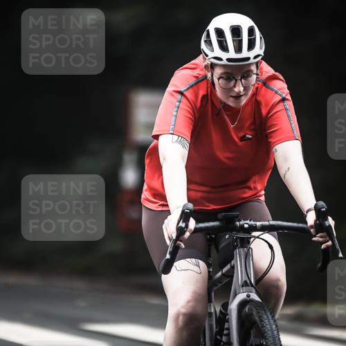 13.09.2026 - Stadtparktriathlon H.Heesch http://msf.ph/oto/10362891 13.09.2026 10:06:36 Radfahren 220, 234, 283, 314 meine-sportfotos.de
