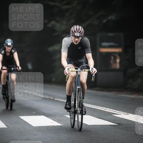 13.09.2026 - Stadtparktriathlon H.Heesch http://msf.ph/oto/10362898 13.09.2026 10:06:39 Radfahren 220, 234, 283, 314 meine-sportfotos.de