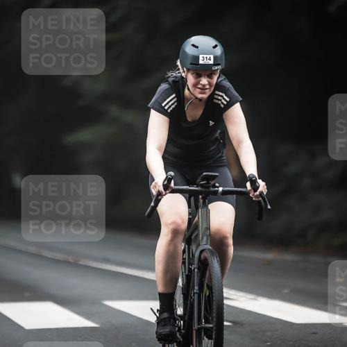 13.09.2026 - Stadtparktriathlon H.Heesch http://msf.ph/oto/10362923 13.09.2026 10:06:41 Radfahren 220, 283, 314 meine-sportfotos.de