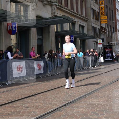13.09.2026 - 21. swb-Marathon Bremen Strokosch-Dieckow http://msf.ph/oto/10362943 13.09.2026 11:23:49 Ziel 10413, 10970, 11712, 10292, 12440 meine-sportfotos.de