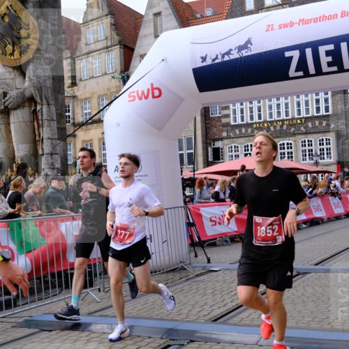 13.09.2026 - 21. swb-Marathon Bremen Tim E. http://msf.ph/oto/10362950 13.09.2026 13:00:29 Ziel 603, 671, 735, 912, 1571, 1758, 1911, 1930, 7015, 7170, 8689 meine-sportfotos.de