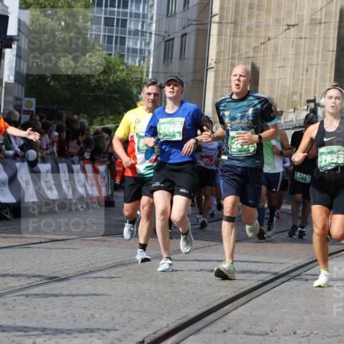 13.09.2026 - 21. swb-Marathon Bremen Strokosch-Dieckow http://msf.ph/oto/10362964 13.09.2026 13:34:36 Ziel 682, 911, 1307, 1364, 2355, 2464, 3068, 3162, 3214, 3632, 3636, 3984, 4112, 5147, 5265, 5489, 5768, 5852, 6090, 6350, 6405, 7113, 7696, 7746, 7897, 7988, 8870, 9094, 9100, 9402, 9453, 9802, 9905, 10058, 13112, 13118, 1210, 1395, 1967, 2525, 2561, 2831, 3052, 3058, 3181, 3353, 3380, 3388, 3765, 3842, 5378, 5415, 5684, 5694, 5760, 6128, 6168, 6244, 7443, 7462, 7833, 8155, 8182, 8493, 8552, 8683, 9038, 9788, 9820, 13180 meine-sportfotos.de