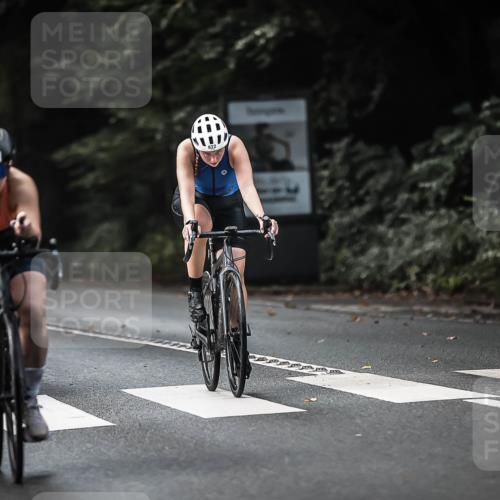 13.09.2026 - Stadtparktriathlon H.Heesch http://msf.ph/oto/10363005 13.09.2026 11:19:33 Radfahren 600, 612, 709, 733, 760, 789, 808, 812, 822 meine-sportfotos.de