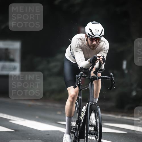 13.09.2026 - Stadtparktriathlon H.Heesch http://msf.ph/oto/10363006 13.09.2026 10:06:58 Radfahren 217, 290, 306, 328, 339 meine-sportfotos.de