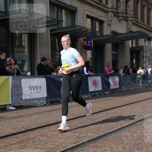 13.09.2026 - 21. swb-Marathon Bremen Strokosch-Dieckow http://msf.ph/oto/10363019 13.09.2026 11:23:51 Ziel 10413, 10970, 11712, 10292, 12440 meine-sportfotos.de