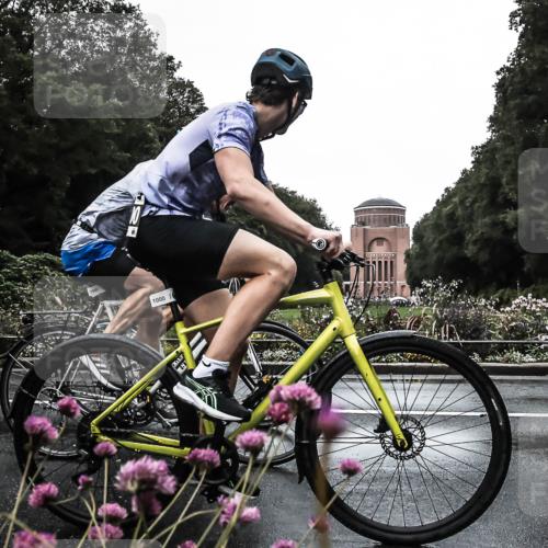 13.09.2026 - Stadtparktriathlon H.Heesch http://msf.ph/oto/10363045 13.09.2026 12:26:43 Radfahren 972, 1000, 1037, 1062, 1063, 1178 meine-sportfotos.de