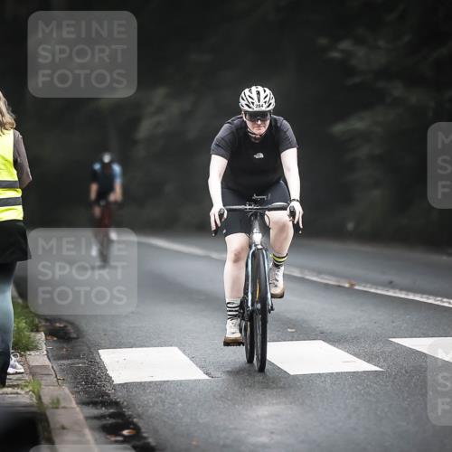 13.09.2026 - Stadtparktriathlon H.Heesch http://msf.ph/oto/10363059 13.09.2026 10:07:04 Radfahren 217, 284, 304, 328, 339 meine-sportfotos.de
