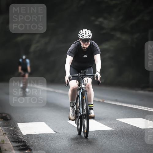 13.09.2026 - Stadtparktriathlon H.Heesch http://msf.ph/oto/10363071 13.09.2026 10:07:04 Radfahren 217, 284, 304, 328, 339 meine-sportfotos.de