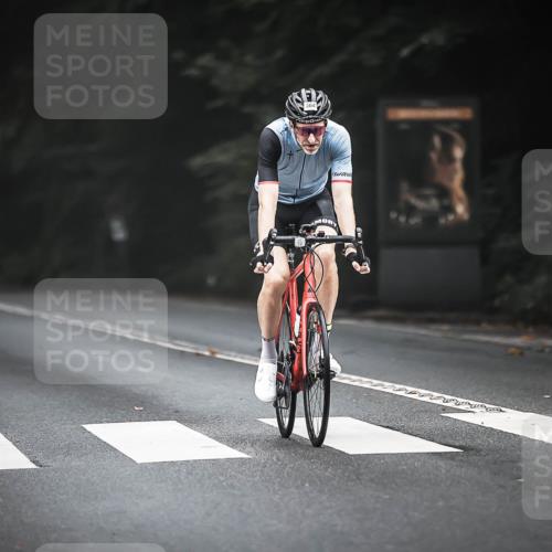 13.09.2026 - Stadtparktriathlon H.Heesch http://msf.ph/oto/10363078 13.09.2026 10:07:08 Radfahren 217, 284, 304, 339 meine-sportfotos.de