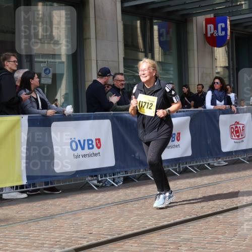 13.09.2026 - 21. swb-Marathon Bremen Strokosch-Dieckow http://msf.ph/oto/10363082 13.09.2026 11:24:01 Ziel 11712, 10292, 10413, 10970 meine-sportfotos.de