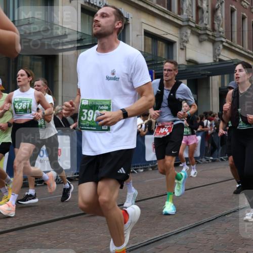 13.09.2026 - 21. swb-Marathon Bremen Strokosch-Dieckow http://msf.ph/oto/10363083 13.09.2026 13:36:45 Ziel 551, 843, 950, 1285, 1641, 1849, 1854, 1991, 2241, 2275, 2531, 2930, 3122, 3333, 3541, 3732, 3787, 3874, 3894, 3909, 3998, 4261, 4410, 4448, 4932, 4947, 5236, 5355, 5547, 5577, 6046, 6056, 6269, 6408, 6431, 6629, 6947, 6961, 6966, 7006, 7046, 7398, 7445, 7937, 8034, 8268, 8443, 8458, 8498, 8839, 9140, 9310, 9317, 9331, 9415, 9589, 9701, 9840, 13077, 164, 372, 813, 843, 900, 1738, 1880, 1936, 2467, 2673, 2692, 2700, 2731, 2819, 2823, 3067, 3585, 3635, 3815, 3998, 4006, 4050 meine-sportfotos.de