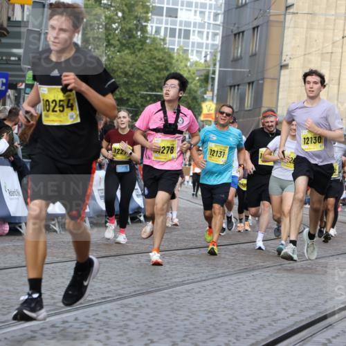 13.09.2026 - 21. swb-Marathon Bremen Strokosch-Dieckow http://msf.ph/oto/10363085 13.09.2026 10:59:02 Ziel 10254, 10485, 10794, 10832, 10878, 10879, 10948, 11030, 11189, 11228, 11488, 11743, 11955, 12176, 12237, 12320, 12499, 12505, 10415, 10492, 10668, 11086, 11125, 11301, 11302, 11500, 11913, 12118, 12200, 12297, 12541 meine-sportfotos.de