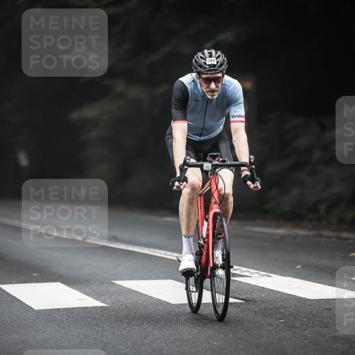 13.09.2026 - Stadtparktriathlon H.Heesch http://msf.ph/oto/10363089 13.09.2026 10:07:08 Radfahren 217, 284, 304, 339 meine-sportfotos.de