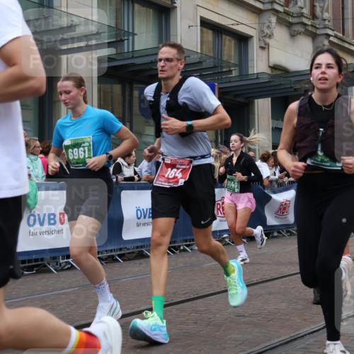 13.09.2026 - 21. swb-Marathon Bremen Strokosch-Dieckow http://msf.ph/oto/10363102 13.09.2026 13:36:45 Ziel 551, 843, 950, 1285, 1641, 1849, 1854, 1991, 2241, 2275, 2531, 2930, 3122, 3333, 3541, 3732, 3787, 3874, 3894, 3909, 3998, 4261, 4410, 4448, 4932, 4947, 5236, 5355, 5547, 5577, 6046, 6056, 6269, 6408, 6431, 6629, 6947, 6961, 6966, 7006, 7046, 7398, 7445, 7937, 8034, 8268, 8443, 8458, 8498, 8839, 9140, 9310, 9317, 9331, 9415, 9589, 9701, 9840, 13077, 164, 372, 813, 843, 900, 1738, 1880, 1936, 2467, 2673, 2692, 2700, 2731, 2819, 2823, 3067, 3585, 3635, 3815, 3998, 4006, 4050 meine-sportfotos.de