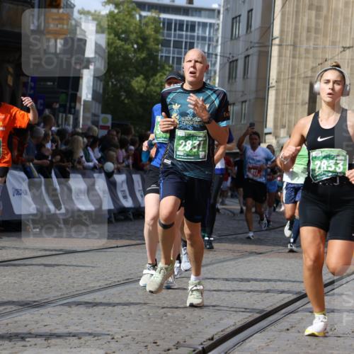 13.09.2026 - 21. swb-Marathon Bremen Strokosch-Dieckow http://msf.ph/oto/10363118 13.09.2026 13:34:37 Ziel 682, 911, 1307, 1364, 2355, 2464, 3068, 3162, 3214, 3632, 3636, 3984, 4112, 5147, 5265, 5489, 5566, 5768, 5852, 6090, 6255, 6350, 6405, 7113, 7696, 7746, 7897, 7988, 8870, 9094, 9100, 9402, 9453, 9802, 9905, 10058, 13112, 13118, 1210, 1967, 2525, 2561, 2831, 3181, 3353, 3380, 3765, 3842, 5378, 5415, 5684, 5694, 6128, 6168, 6244, 7443, 7462, 8155, 8182, 8493, 8552, 8683, 9038, 9788, 9820, 13180 meine-sportfotos.de