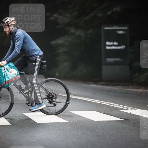 13.09.2026 - Stadtparktriathlon H.Heesch http://msf.ph/oto/10363158 13.09.2026 10:07:20 Radfahren 293 meine-sportfotos.de