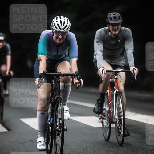 13.09.2026 - Stadtparktriathlon H.Heesch http://msf.ph/oto/10363166 13.09.2026 13:10:33 Radfahren 1193, 1204, 1363, 1380, 1389, 1393, 1411 meine-sportfotos.de
