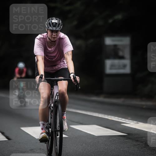13.09.2026 - Stadtparktriathlon H.Heesch http://msf.ph/oto/10363198 13.09.2026 13:10:36 Radfahren 1193, 1204, 1363, 1380, 1389, 1393, 1411 meine-sportfotos.de