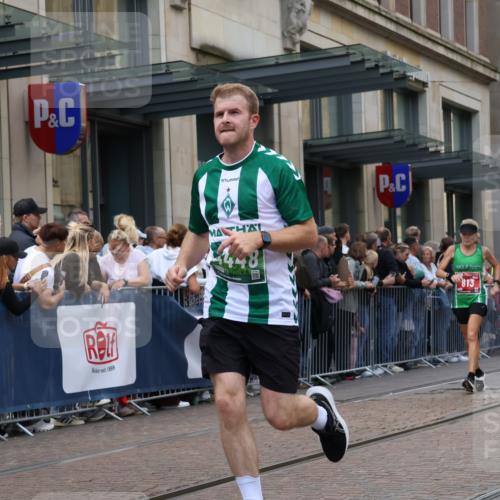 13.09.2026 - 21. swb-Marathon Bremen Strokosch-Dieckow http://msf.ph/oto/10363202 13.09.2026 13:36:47 Ziel 950, 1180, 1285, 1641, 1849, 1854, 1991, 2241, 2275, 2531, 2930, 3122, 3333, 3732, 3787, 3894, 3909, 4261, 4410, 4448, 4932, 4947, 5236, 5355, 5547, 5577, 6046, 6056, 6269, 6408, 6431, 6629, 6904, 6947, 6961, 7006, 7046, 7398, 7445, 7937, 8034, 8268, 8443, 8458, 8839, 9140, 9310, 9317, 9331, 9415, 9589, 9701, 9840, 13077, 164, 372, 551, 813, 843, 900, 1738, 1880, 1936, 2275, 2467, 2673, 2731, 2819, 2823, 3067, 3541, 3585, 3635, 3815, 3874, 3998, 4006, 4050 meine-sportfotos.de