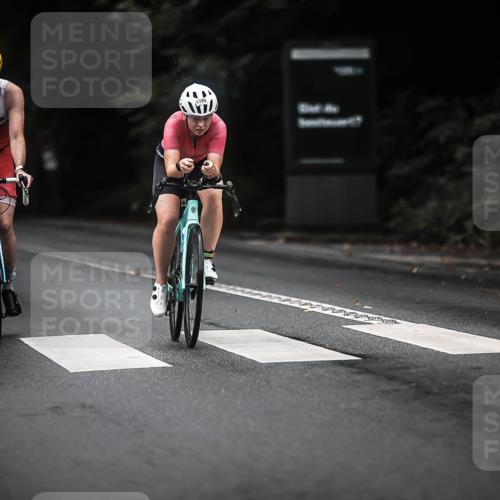 13.09.2026 - Stadtparktriathlon H.Heesch http://msf.ph/oto/10363213 13.09.2026 13:10:38 Radfahren 1193, 1363, 1380, 1389, 1393, 1411 meine-sportfotos.de