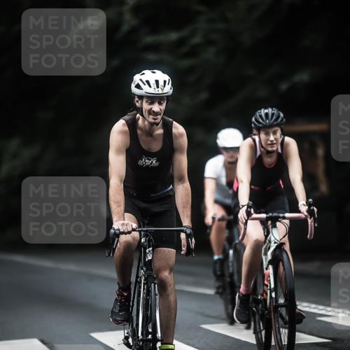13.09.2026 - Stadtparktriathlon H.Heesch http://msf.ph/oto/10363253 13.09.2026 13:10:46 Radfahren 1355, 1373, 1425, 1427 meine-sportfotos.de
