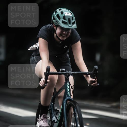 13.09.2026 - Stadtparktriathlon H.Heesch http://msf.ph/oto/10363304 13.09.2026 13:10:59 Radfahren 1251, 1293, 1334, 1347, 1356, 1364 meine-sportfotos.de