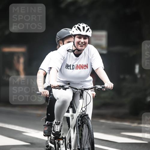 13.09.2026 - Stadtparktriathlon H.Heesch http://msf.ph/oto/10363312 13.09.2026 10:08:08 Radfahren 232, 248, 287, 292, 338 meine-sportfotos.de
