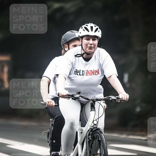 13.09.2026 - Stadtparktriathlon H.Heesch http://msf.ph/oto/10363316 13.09.2026 10:08:08 Radfahren 232, 248, 287, 292, 338 meine-sportfotos.de