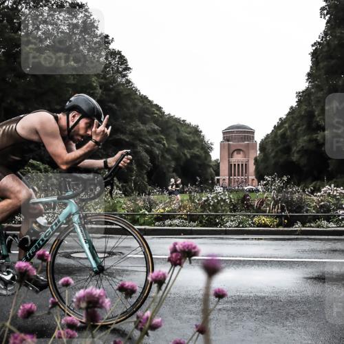 13.09.2026 - Stadtparktriathlon H.Heesch http://msf.ph/oto/10363322 13.09.2026 12:28:42 Radfahren 998 meine-sportfotos.de