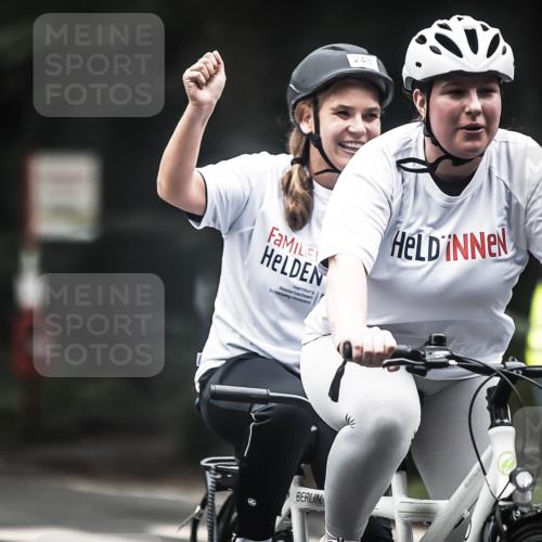 13.09.2026 - Stadtparktriathlon H.Heesch http://msf.ph/oto/10363337 13.09.2026 10:08:08 Radfahren 232, 248, 287, 292, 338 meine-sportfotos.de