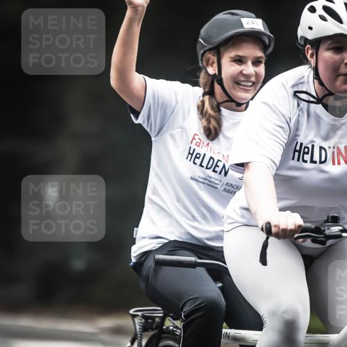 13.09.2026 - Stadtparktriathlon H.Heesch http://msf.ph/oto/10363343 13.09.2026 10:08:08 Radfahren 232, 248, 287, 292, 338 meine-sportfotos.de